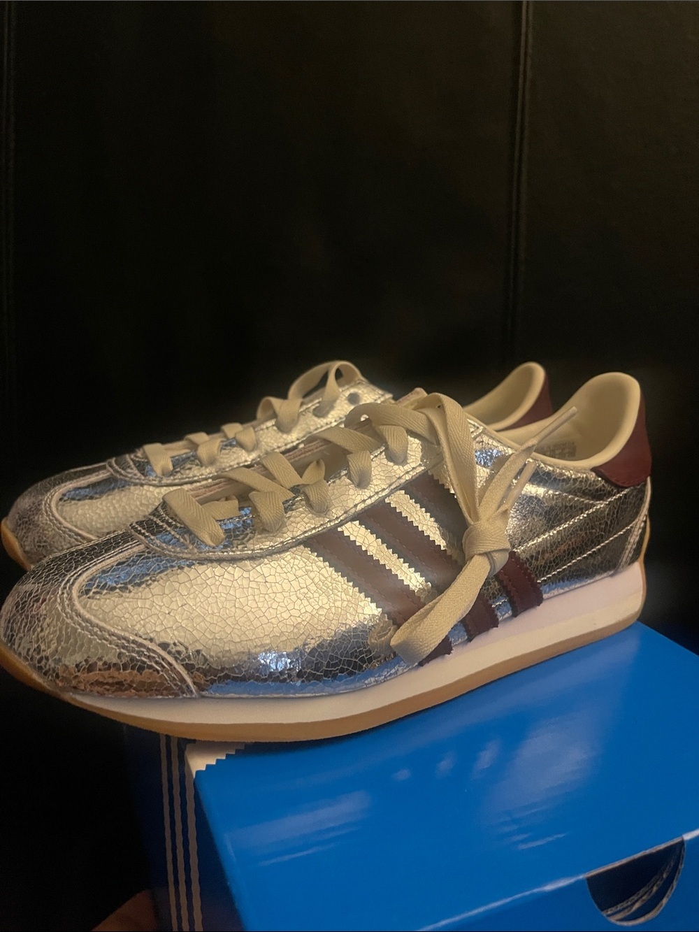 Adidas Women’s Country OG Silver and Maroon Women's Sneakers Size 7 NWB HTF - Picture 6 of 16